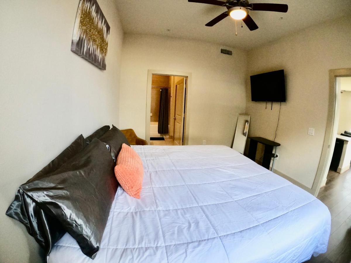 5 Mins To Med Center, Comfy King Beds, Wifi,Gym,Pool Apartamento Houston Exterior foto